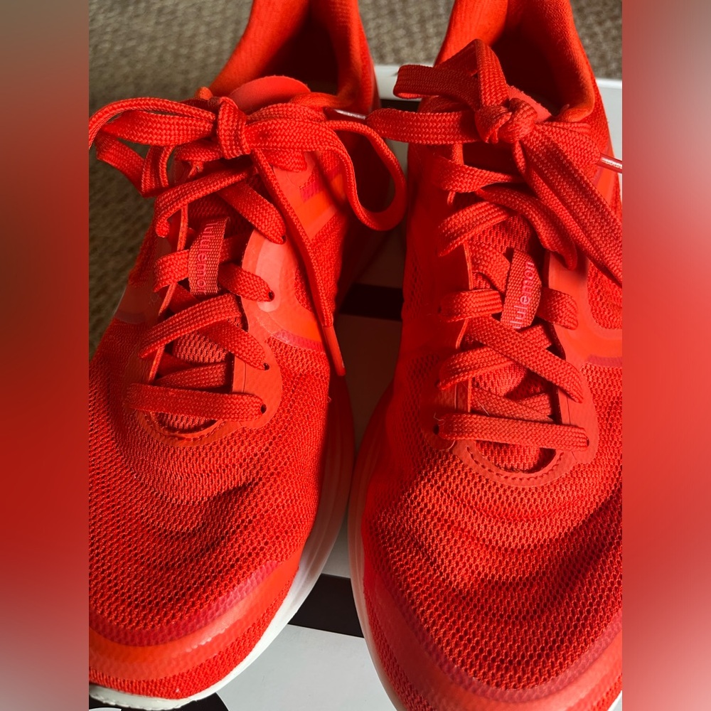 Women’s  Lululemon Blissfeel Run 2 in Solar Orange - Picture 9 of 15